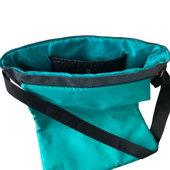 Tree frog grey 13" laptop over shoulder cross body bag, very lightweight. - Picture 8 of 11